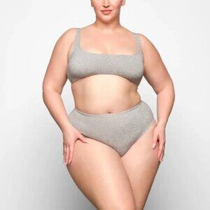 SKIMS Glitter Swim Scoop Bikini Top - Nickle 3X